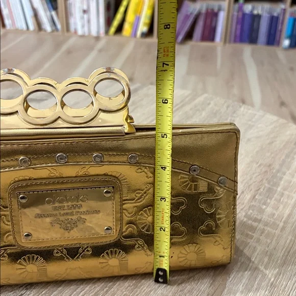 AKDMKS Gold Knuckle Clutch - Picture 4 of 11